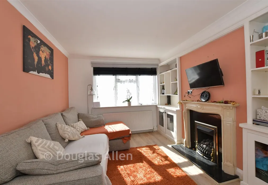 Lounge/Dining Room - Tollgate Road, London - Wards of Kent