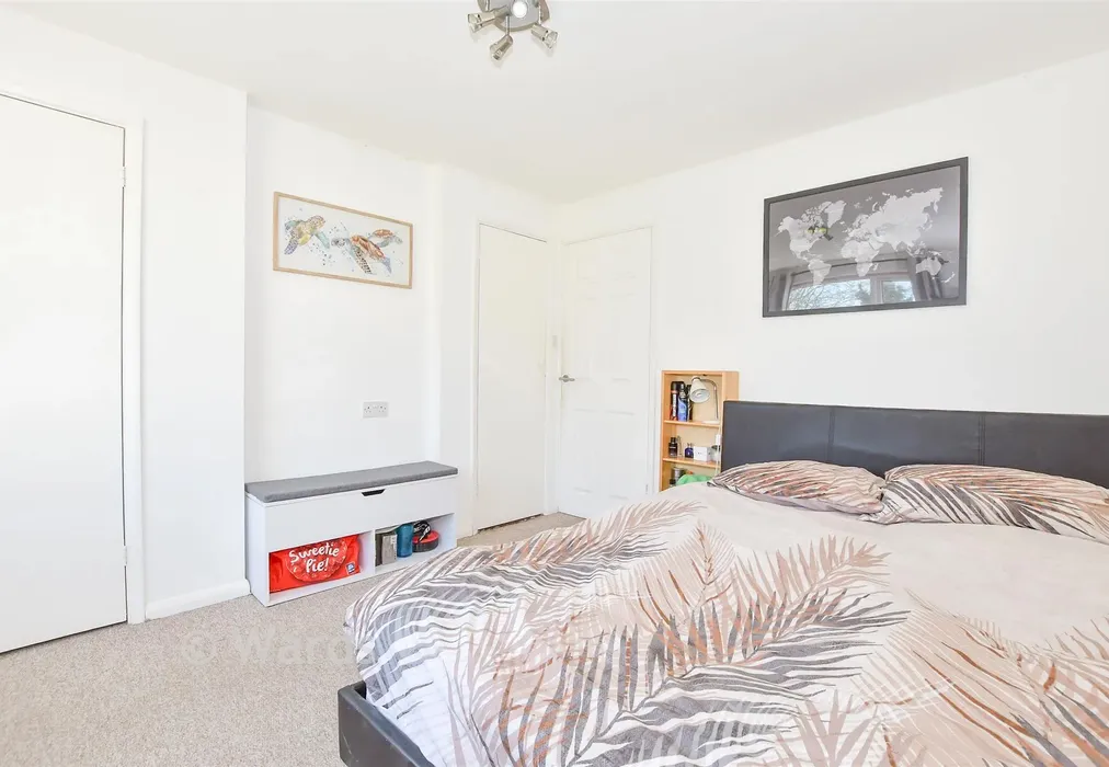 Bedroom 1 - Catlyn Close, East Malling, West Malling, Kent - Wards of Kent