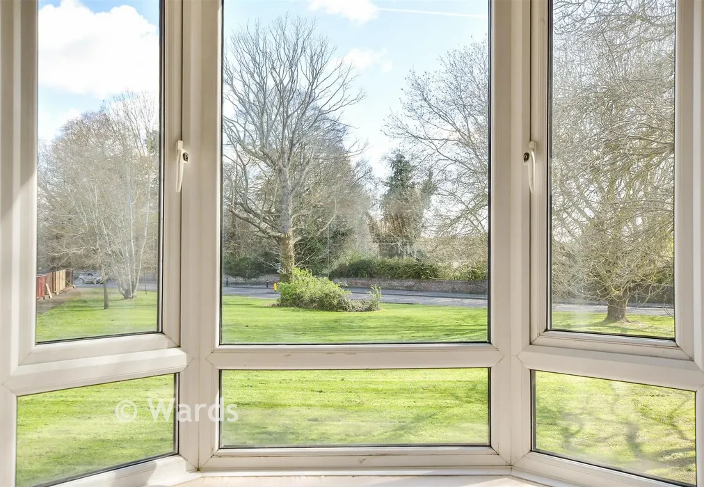 Internal Lifestyle Photograph - Catlyn Close, East Malling, West Malling, Kent - Wards of Kent
