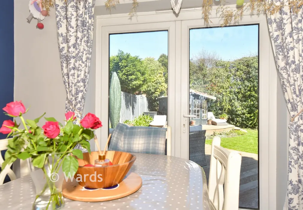 Internal Lifestyle Photograph - Holmscroft Road, Beltinge, Herne Bay, Kent - Wards of Kent