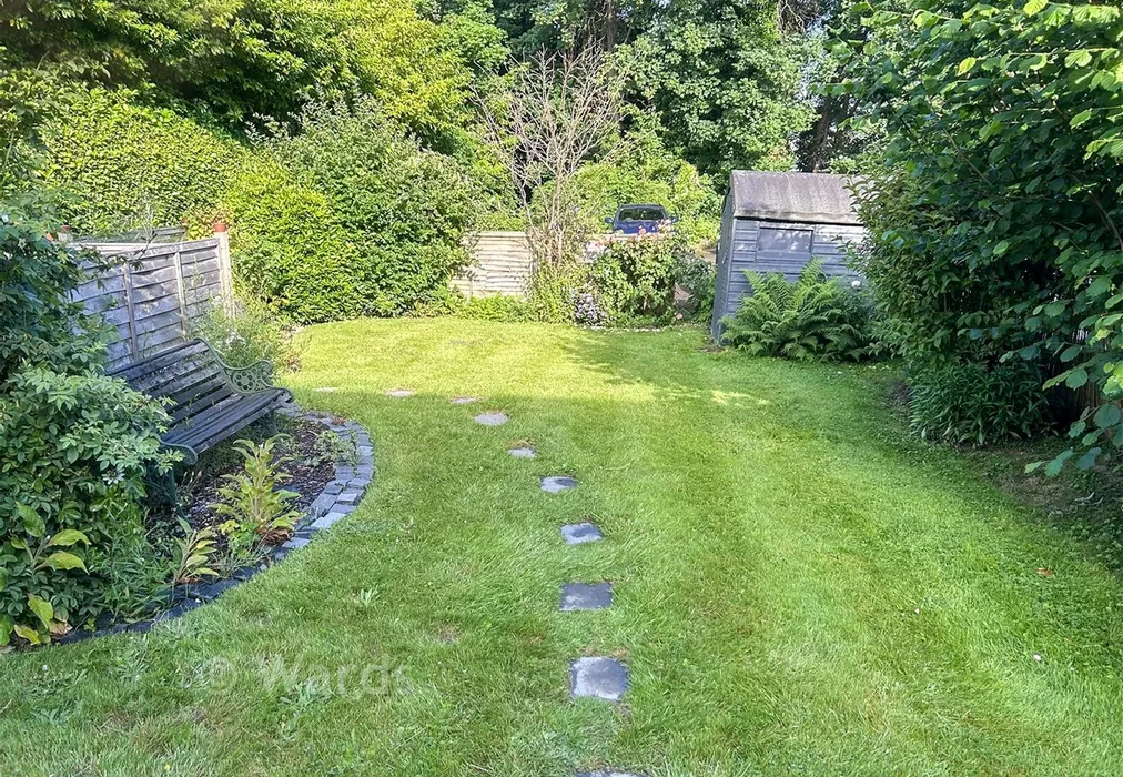 Communal Garden - Upper Grosvenor Road, Tunbridge Wells, Kent - Wards of Kent