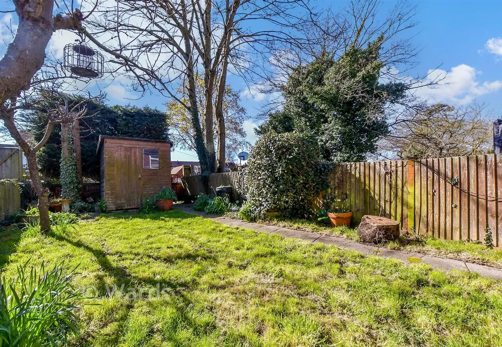 Rear Garden - High Trees Close, Willesborough, Ashford, Kent - Wards of Kent