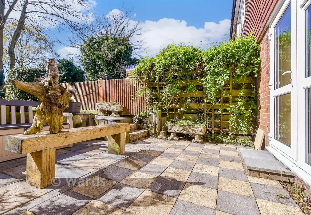 Patio / Decking - High Trees Close, Willesborough, Ashford, Kent - Wards of Kent