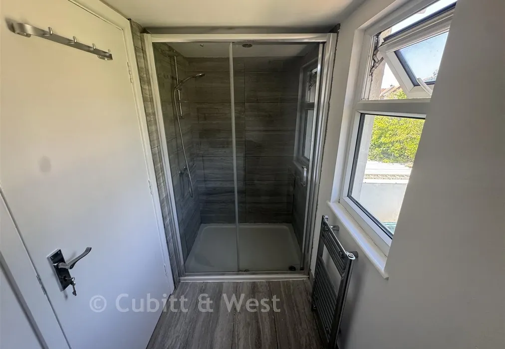 Shower Room - Balsdean Road, Woodingdean, Brighton, East Sussex - Wards of Kent