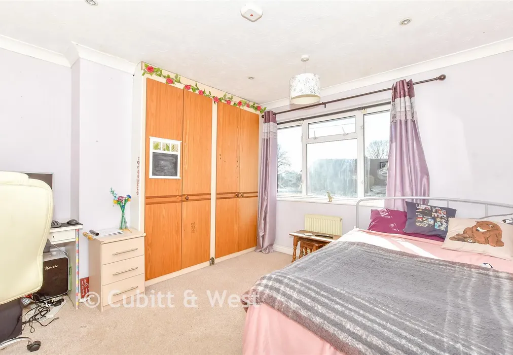 Bedroom 2 - Elmleigh Road, Havant, Hampshire - Wards of Kent