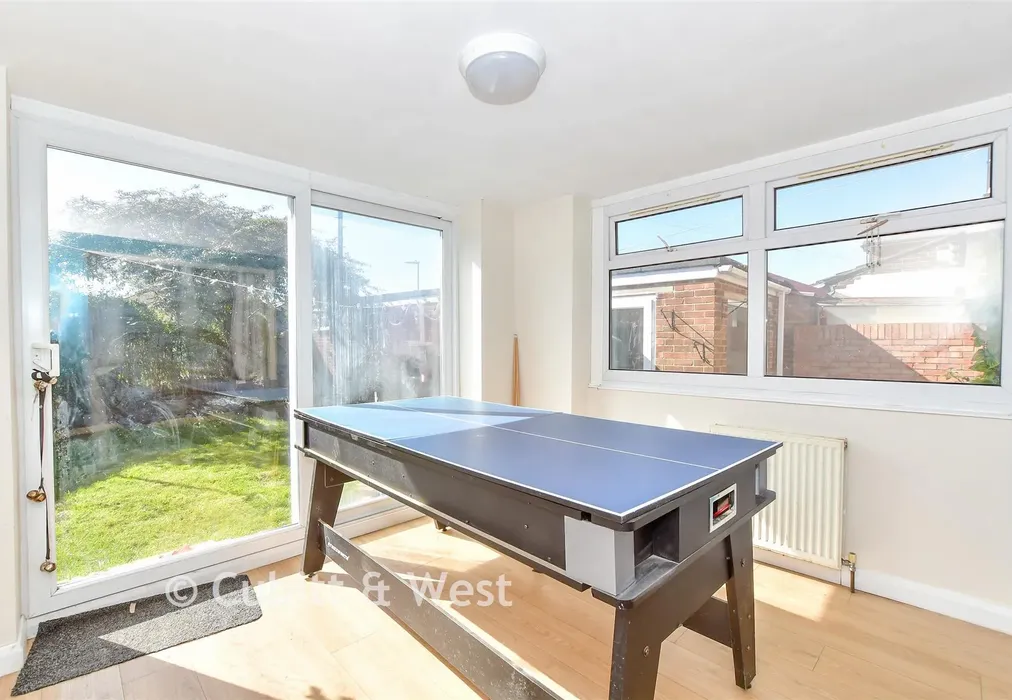 Sun Room - Elmleigh Road, Havant, Hampshire - Wards of Kent