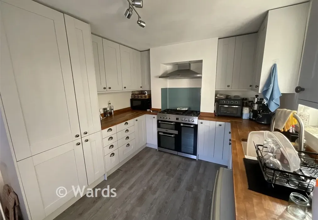 Kitchen - New Hythe Lane, Larkfield, Aylesford, Kent - Wards of Kent