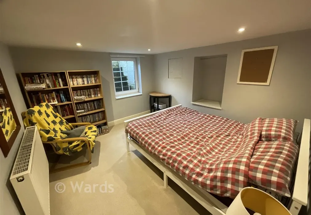 Bedroom 2 - New Hythe Lane, Larkfield, Aylesford, Kent - Wards of Kent