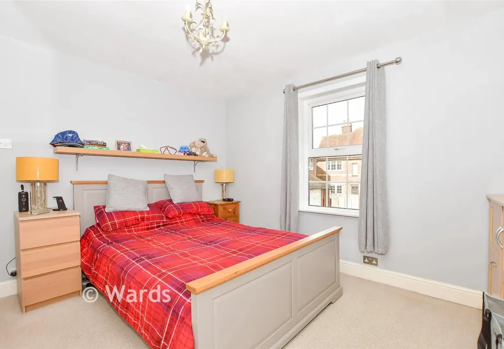 Bedroom 1 - New Hythe Lane, Larkfield, Aylesford, Kent - Wards of Kent