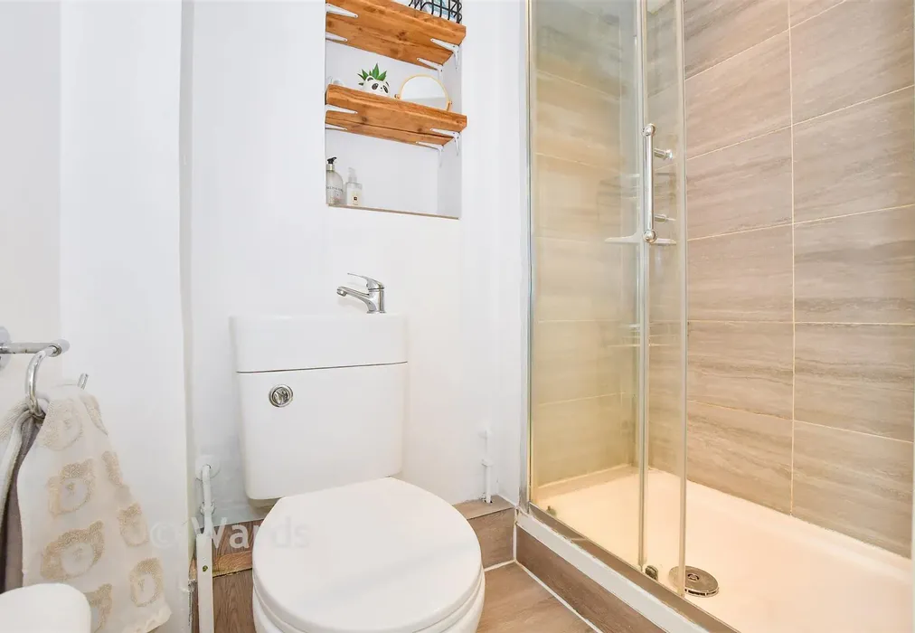 Downstairs Shower - New Hythe Lane, Larkfield, Aylesford, Kent - Wards of Kent