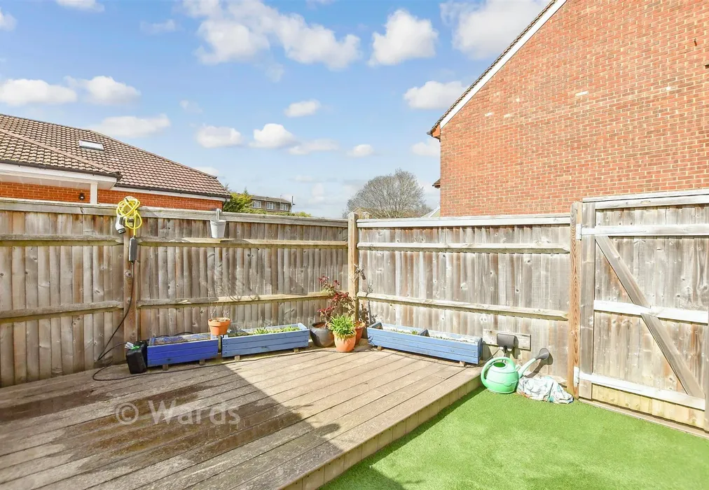 Rear Garden - New Hythe Lane, Larkfield, Aylesford, Kent - Wards of Kent