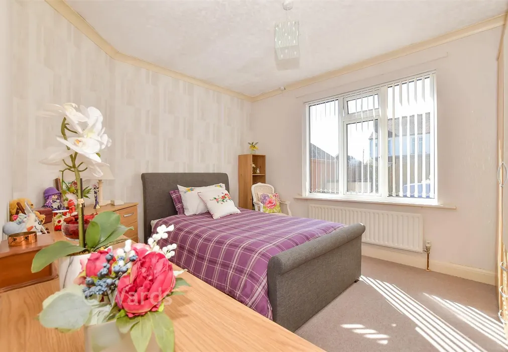 Bedroom 1 - Albany Drive, Herne Bay, Kent - Wards of Kent