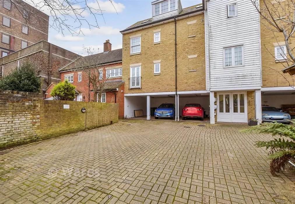 Driveway/Parking.. - Queens Courtyard, Dover, Kent - Wards of Kent