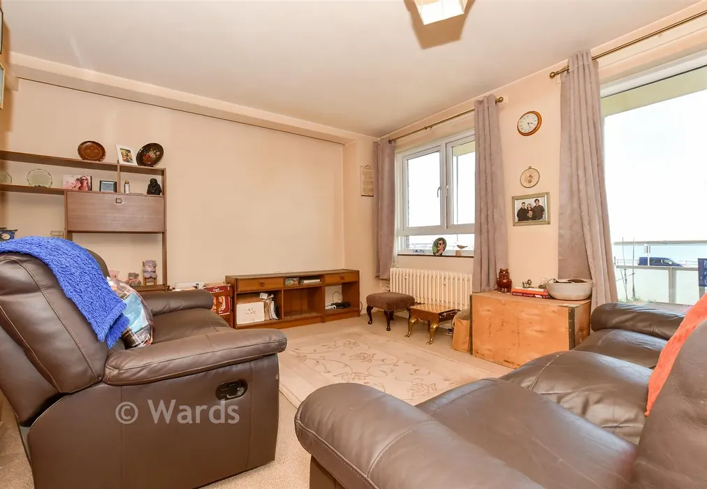 Lounge/Diner - The Gateway, Dover, Kent - Wards of Kent