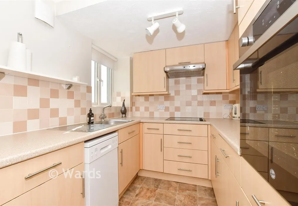 Kitchen - East Street, Hythe, Kent - Wards of Kent