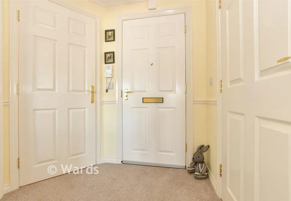 Entrance Hall - East Street, Hythe, Kent - Wards of Kent