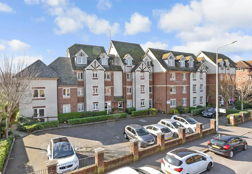 External (Web) - East Street, Hythe, Kent - Wards of Kent