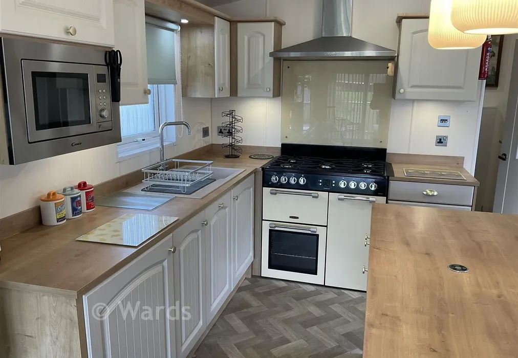 Kitchen 3 - Mulberry Drive, Biddenden, Ashford, Kent - Wards of Kent