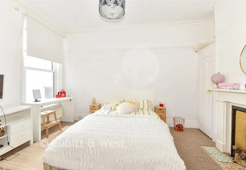 Bedroom 2 - Taswell Road, Southsea, Hampshire - Wards of Kent