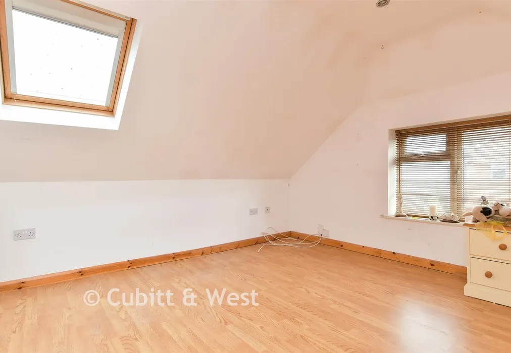 Bedroom 3 - Palatine Road, Goring-By-Sea, Worthing, West Sussex - Wards of Kent