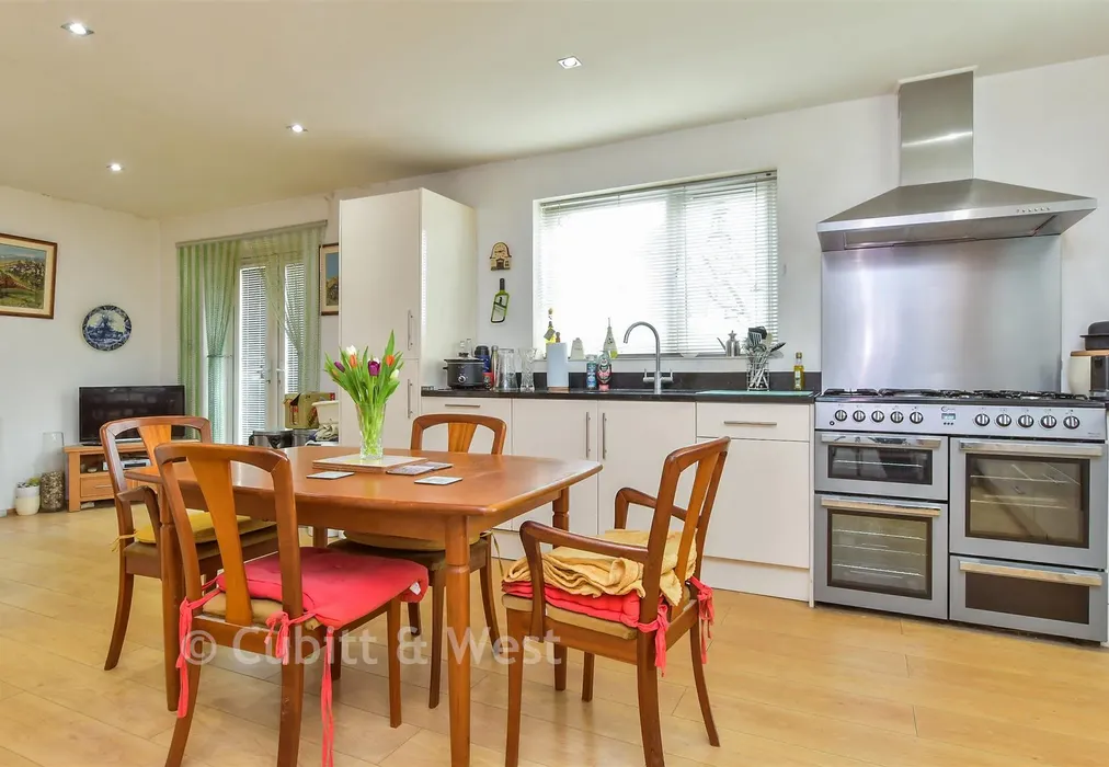 Kitchen - Palatine Road, Goring-By-Sea, Worthing, West Sussex - Wards of Kent