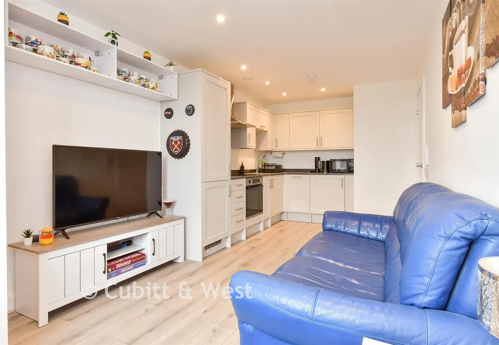 Kitchen/ Lounge/ Diner - Romany Road, Worthing, West Sussex - Wards of Kent