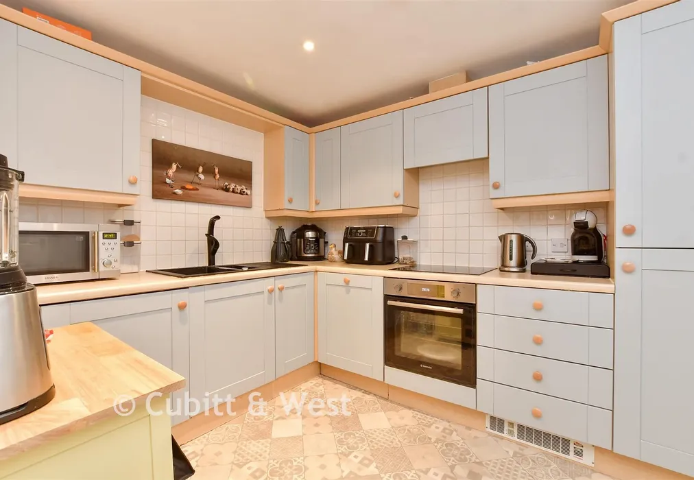 Kitchen - Eaton Road, Sutton, Surrey - Wards of Kent