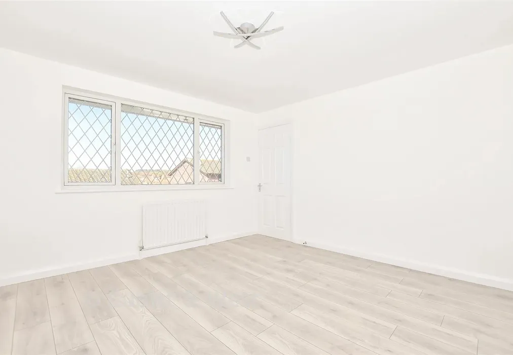 Bedroom 1 - Rustic Close, Peacehaven, East Sussex - Wards of Kent