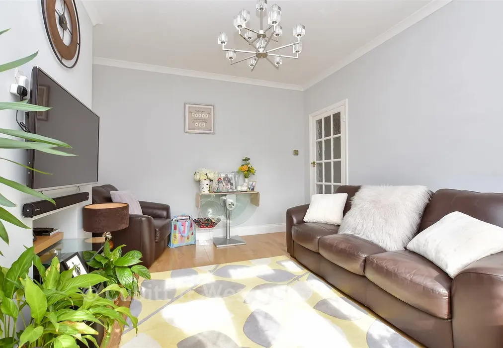 Living Room - Fairhaven Avenue, Shirley, Croydon, Surrey - Wards of Kent