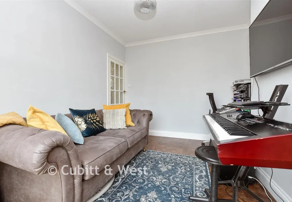 Dining Room - Fairhaven Avenue, Shirley, Croydon, Surrey - Wards of Kent