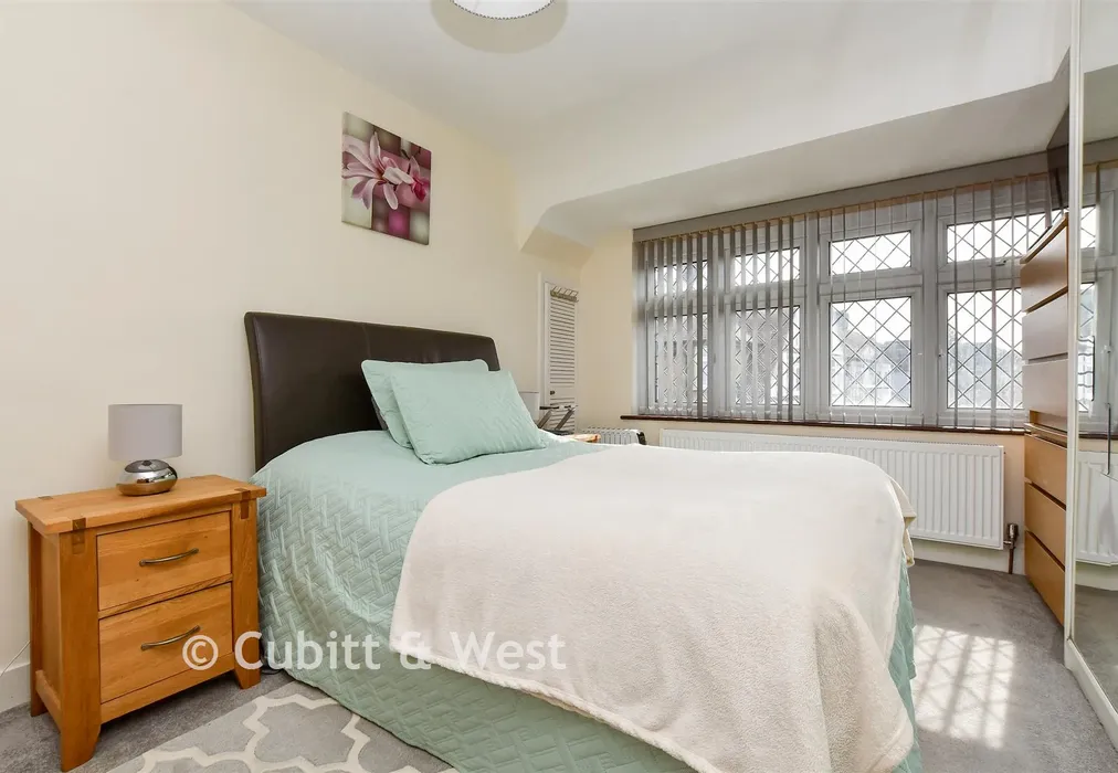 Bedroom 1 - Fairhaven Avenue, Shirley, Croydon, Surrey - Wards of Kent
