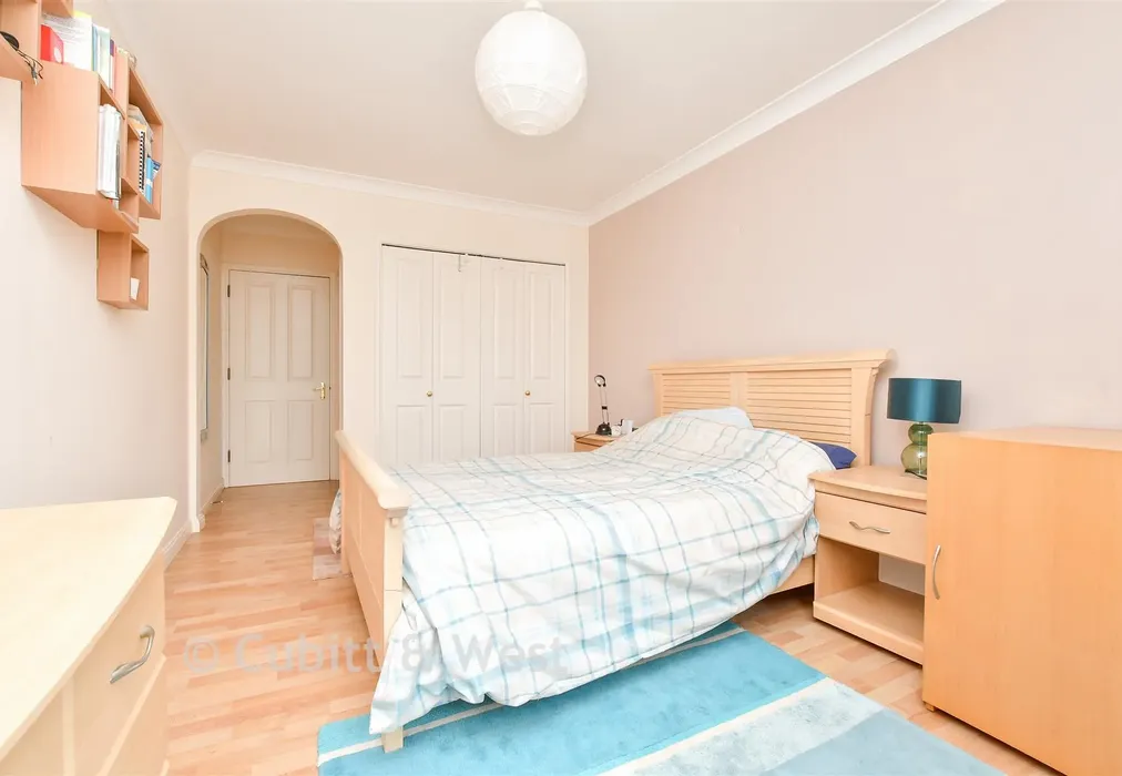 Bedroom 1 - Pampisford Road, Purley, Surrey - Wards of Kent