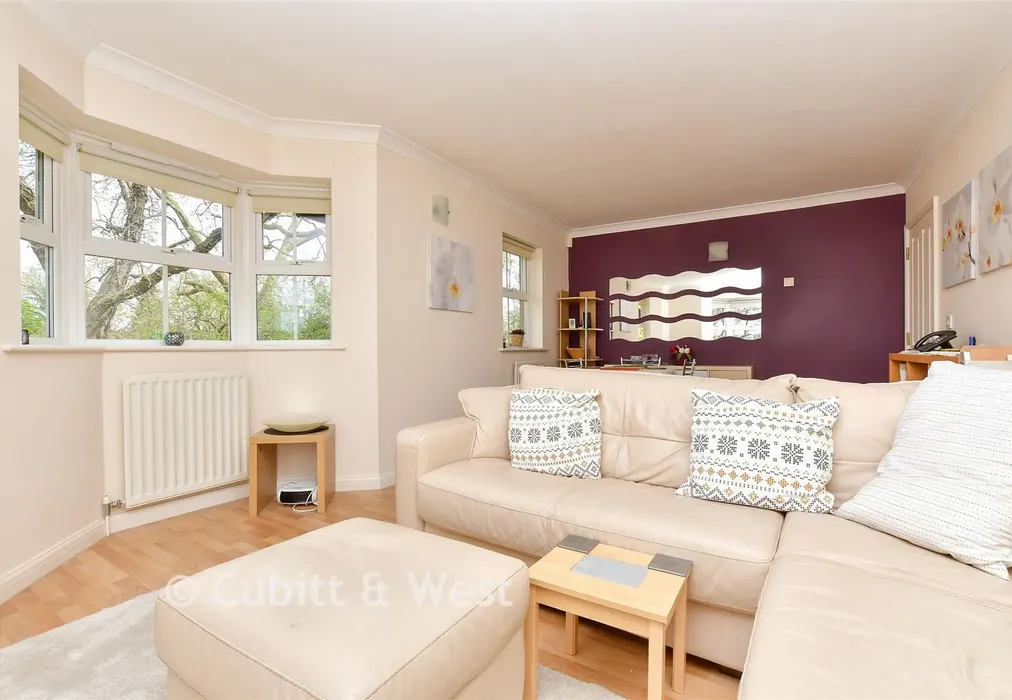 Lounge - Pampisford Road, Purley, Surrey - Wards of Kent