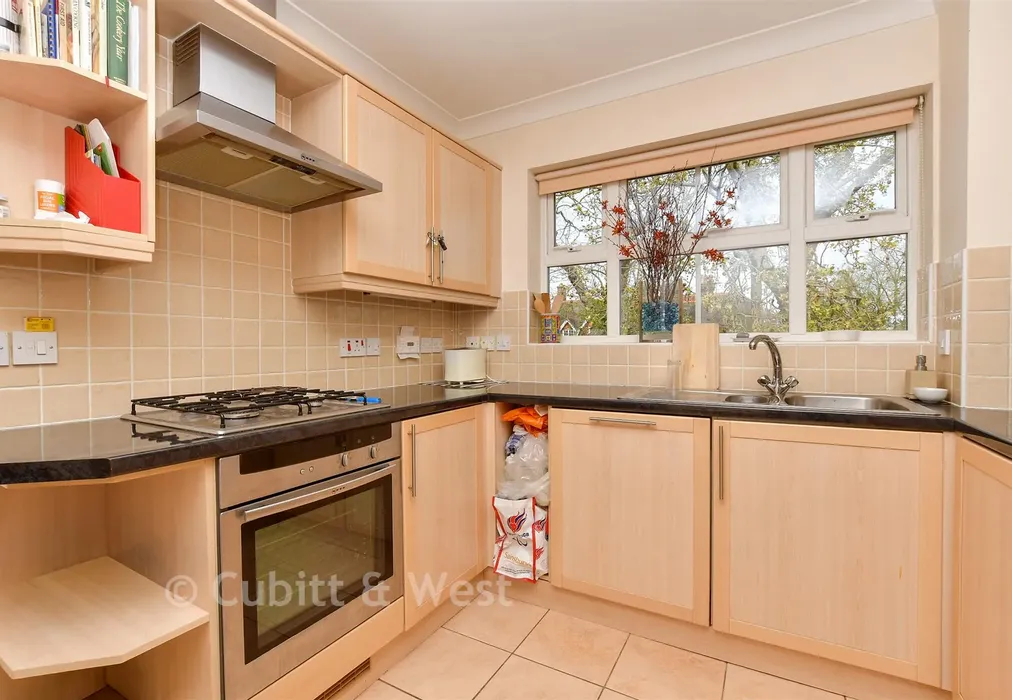 Kitchen - Pampisford Road, Purley, Surrey - Wards of Kent