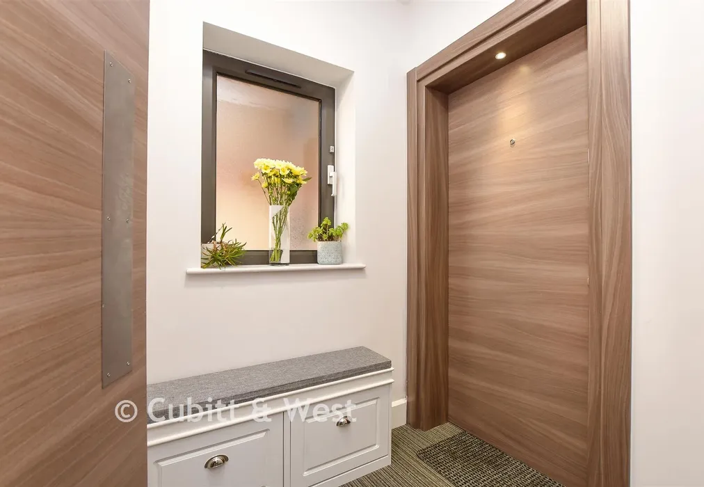 Internal Feature - Croydon Road, Caterham, Surrey - Wards of Kent