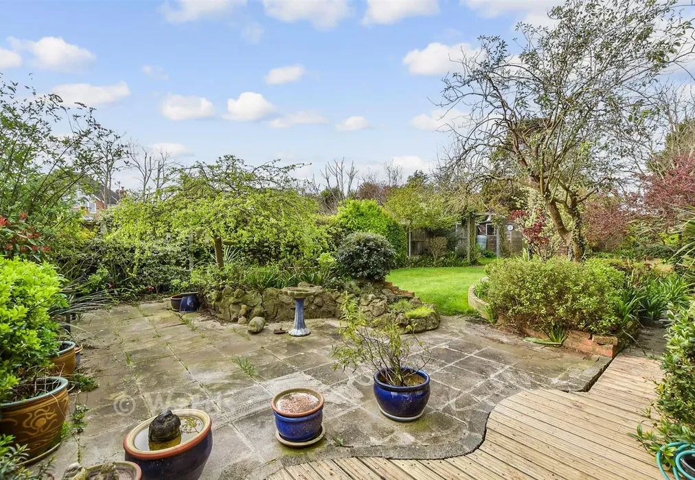 Patio / Decking - Cliff Field, Westgate-On-Sea, Kent - Wards of Kent