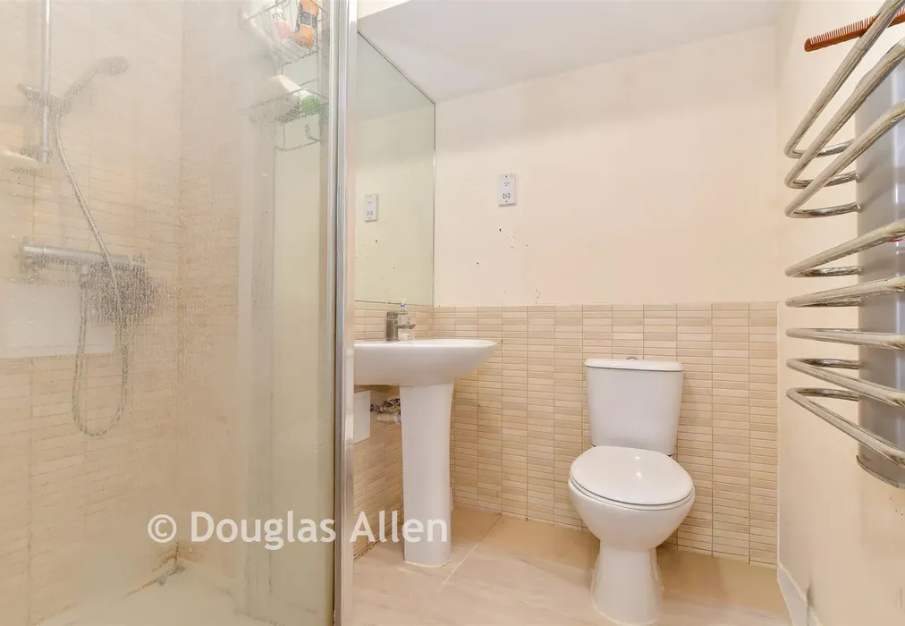 Shower Room - Ilford Hill, Ilford, Essex - Wards of Kent