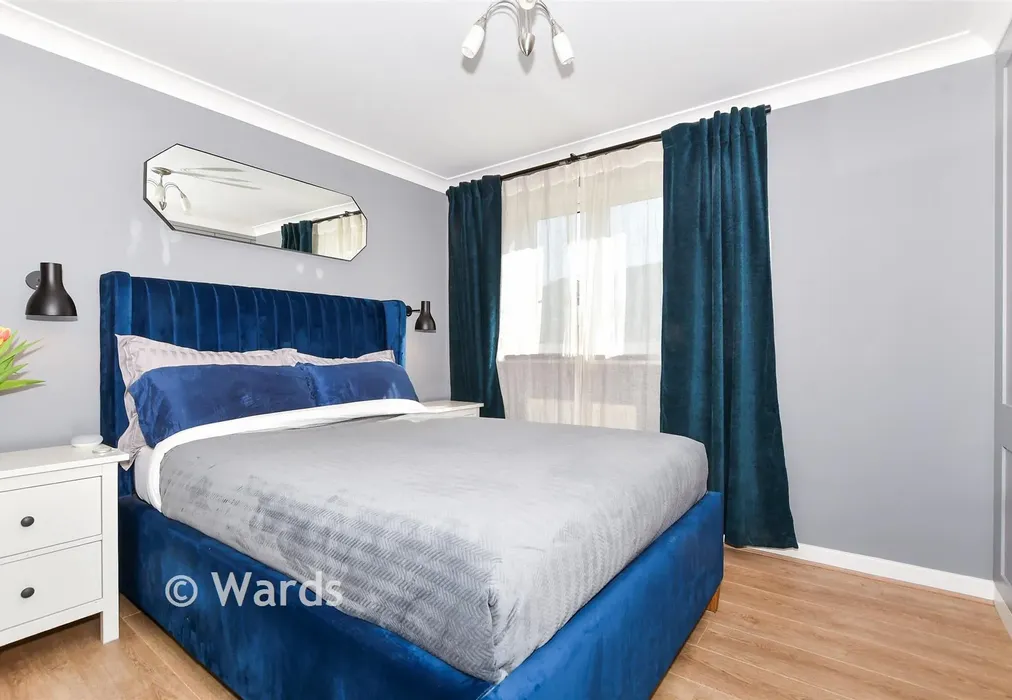 Bedroom - Ingram Close, Larkfield, Kent - Wards of Kent