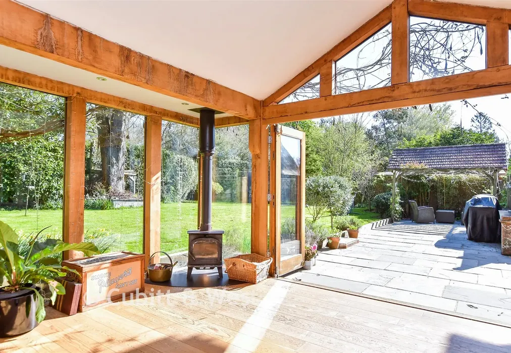 Internal Lifestyle Photograph - Station Road, North Chailey, Lewes, East Sussex - Wards of Kent