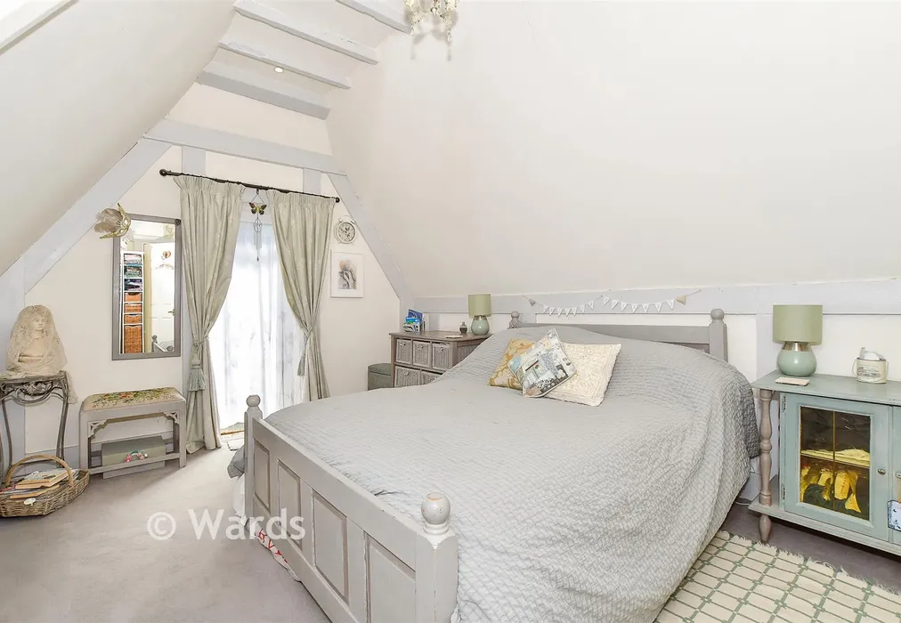 Bedroom 1 - Dymchurch Road, New Romney, Kent - Wards of Kent