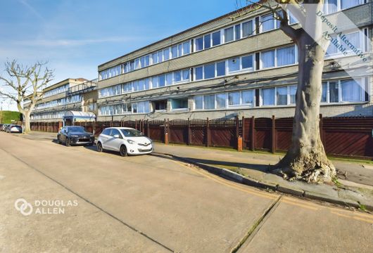 Ray Lodge Road, Woodford Green, IG8 - Wards of Kent