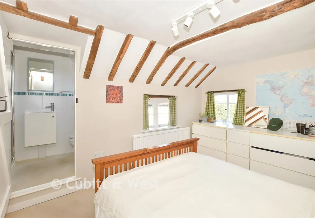 Bedroom 2 - Cooksbridge, Lewes, East Sussex - Wards of Kent