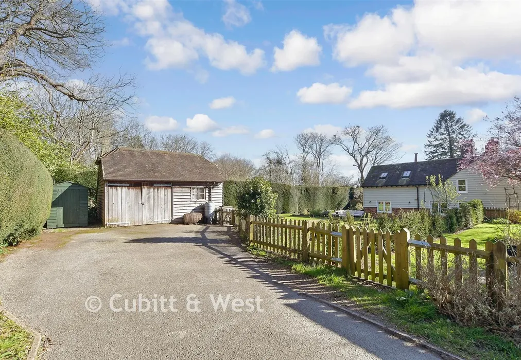 Driveway/Parking - Cooksbridge, Lewes, East Sussex - Wards of Kent