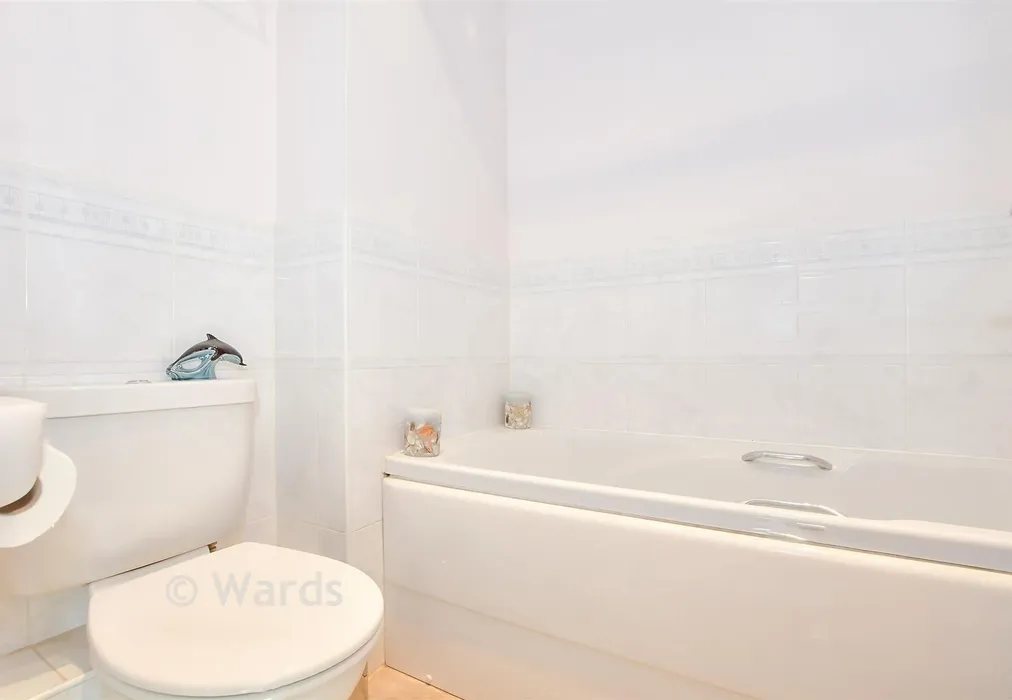 Bathroom - Queens Avenue, Snodland, Kent - Wards of Kent
