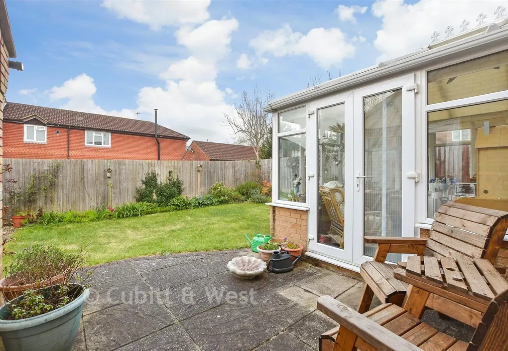 Rear Garden - Arundel Close, Southwater, Horsham, West Sussex - Wards of Kent
