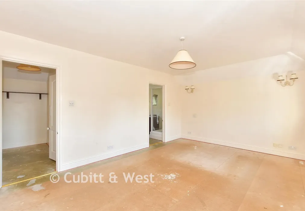 Bedroom 1 - Wilderness Lane, Hadlow Down, Uckfield, East Sussex - Wards of Kent