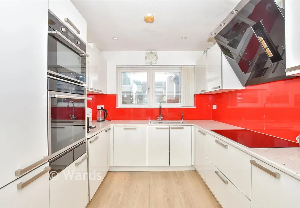 Kitchen - Clock House Rise, Coxheath, Maidstone, Kent - Wards of Kent