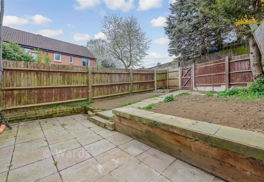 Rear Garden - Seven Acres, Swanley, Kent - Wards of Kent