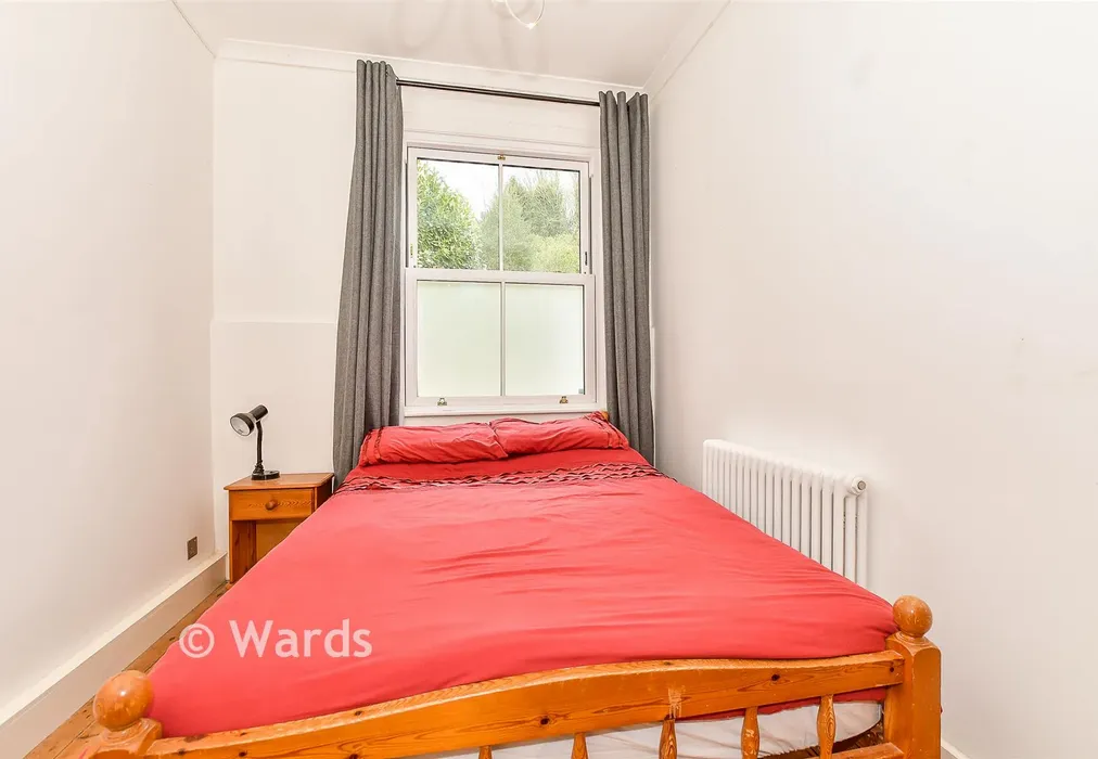 Bedroom 2 - Lower Road, Sutton Valence, Maidstone, Kent - Wards of Kent