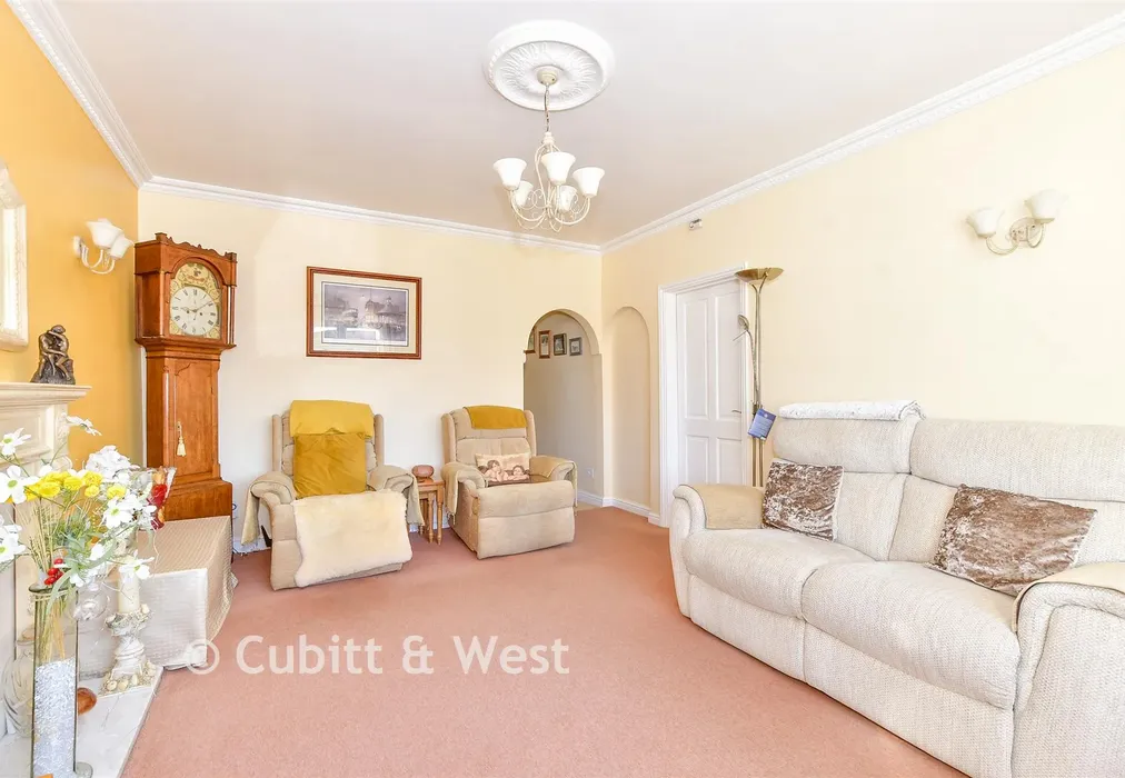 Lounge - West Lane, Hayling Island, Hampshire - Wards of Kent